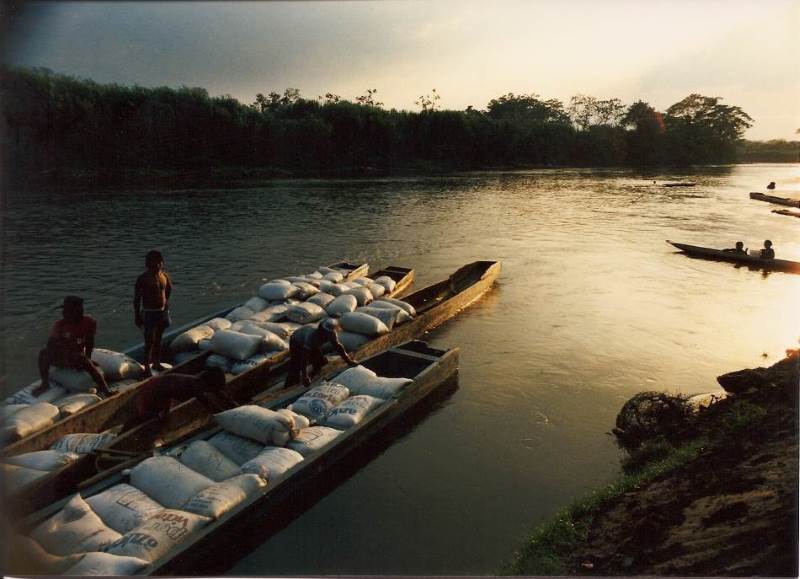 Dugout canoes with supplies at
                the native village of Union de Choco